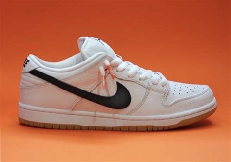 nike dunk low orange label.